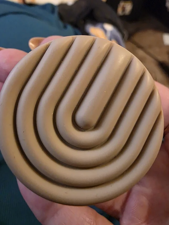 Tan PopSocket With Ridges New In Unopened Box - Picture 4 of 6